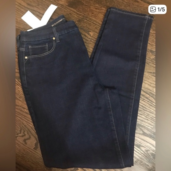 Chico’s So Slimming Girlfriend Ankle Jeans size 10 Tall (1.5 tall) - Picture 3 of 5